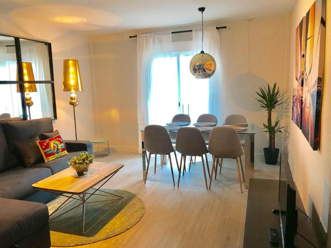 Lujoso Duplex En La Playa Con Vistas Al Mar Lägenhet Torremolinos Exteriör bild